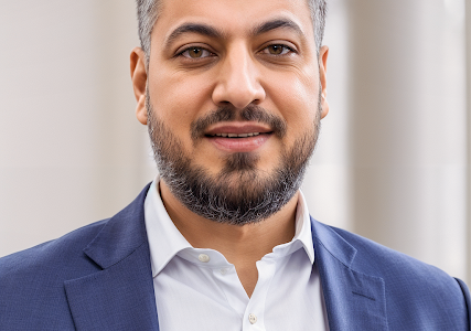 رحلة النجاح مع لؤي وليد الحاج: المستشار الأمثل للهجرة إلى كندا