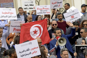 لا بد أن يفرض العرب رؤيتهم على العالم